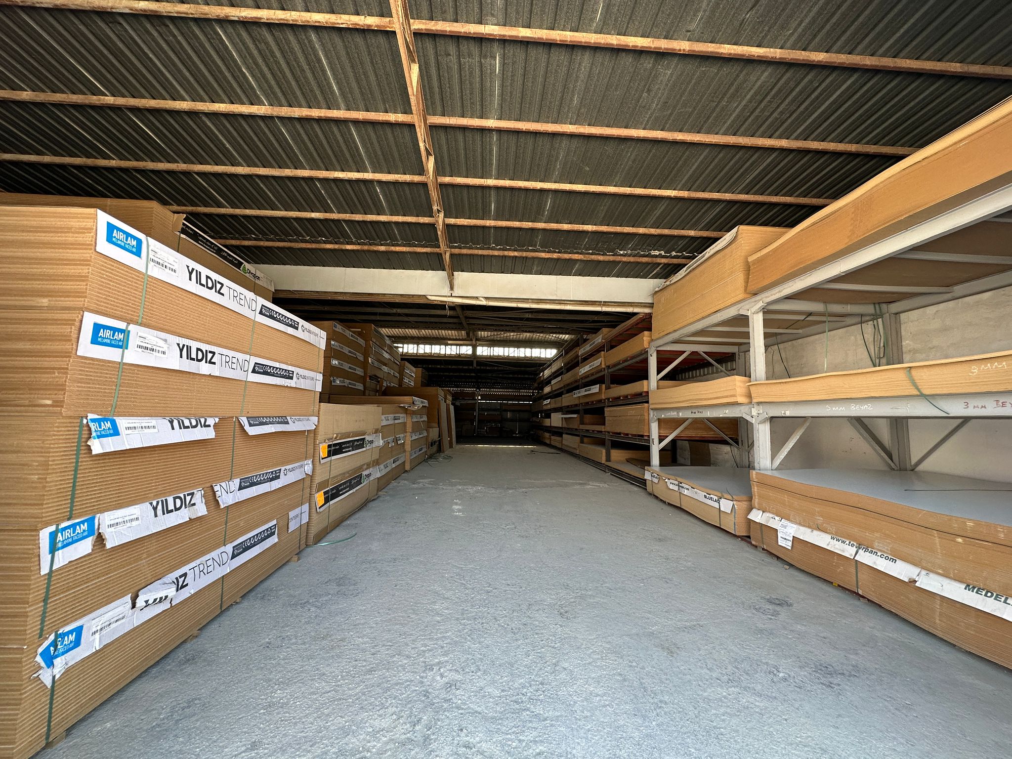 Geniş Stok ve Panel Depolama